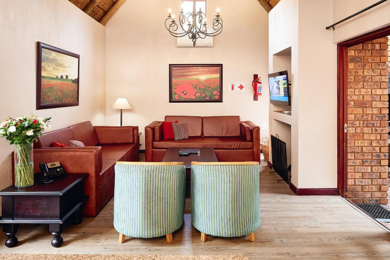 Hotel First Group Magalies Park Hartbeespoort Exterior foto