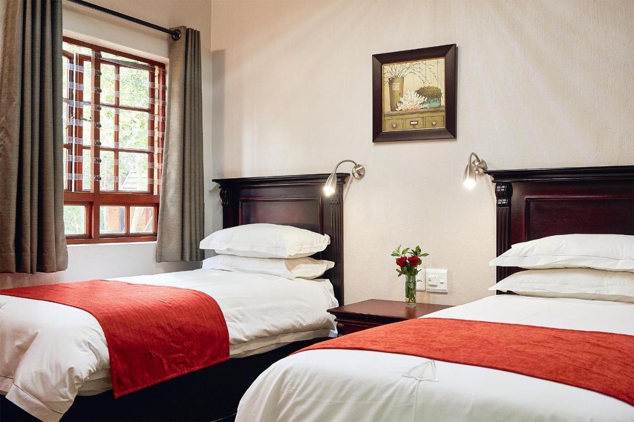 Hotel First Group Magalies Park Hartbeespoort Exterior foto