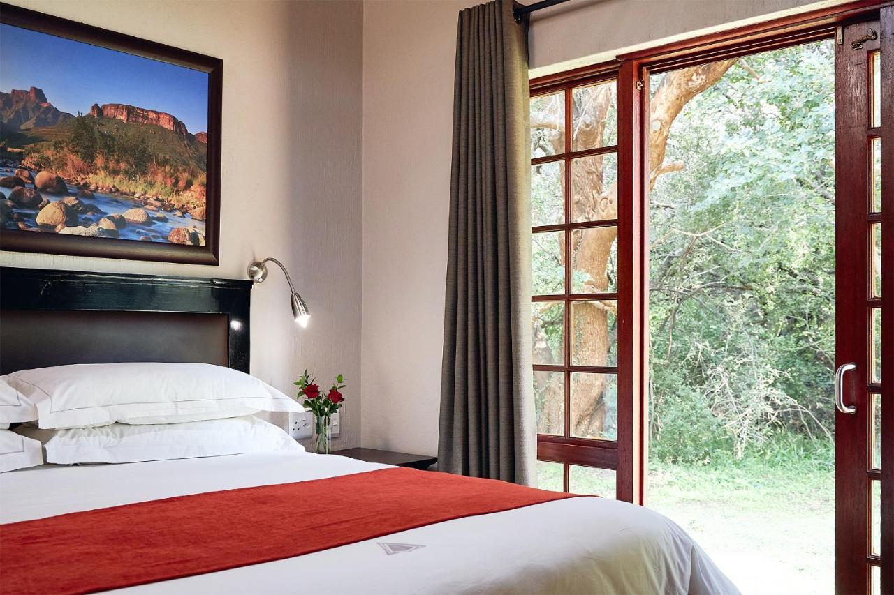 Hotel First Group Magalies Park Hartbeespoort Exterior foto