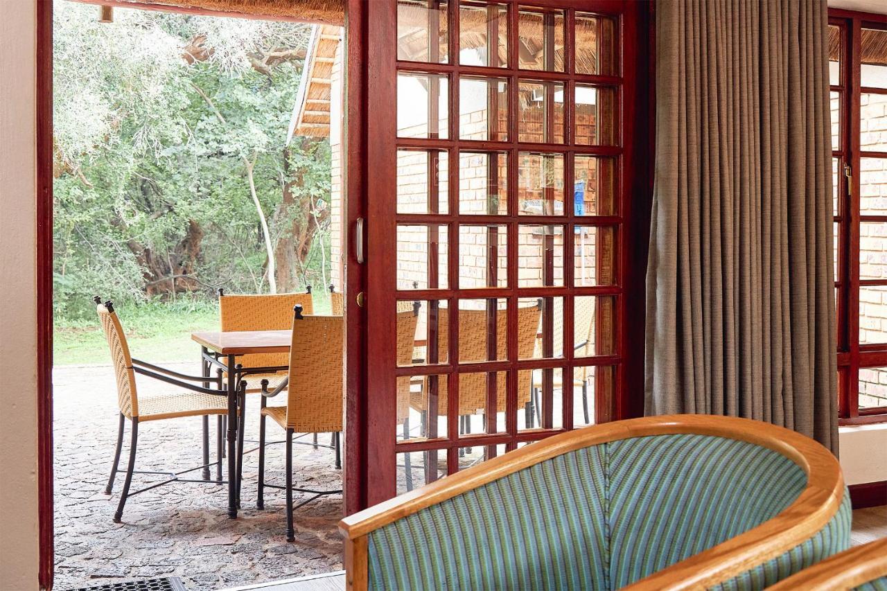 Hotel First Group Magalies Park Hartbeespoort Exterior foto