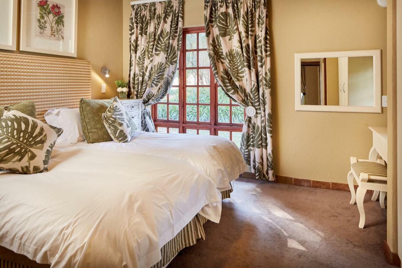 Hotel First Group Magalies Park Hartbeespoort Exterior foto