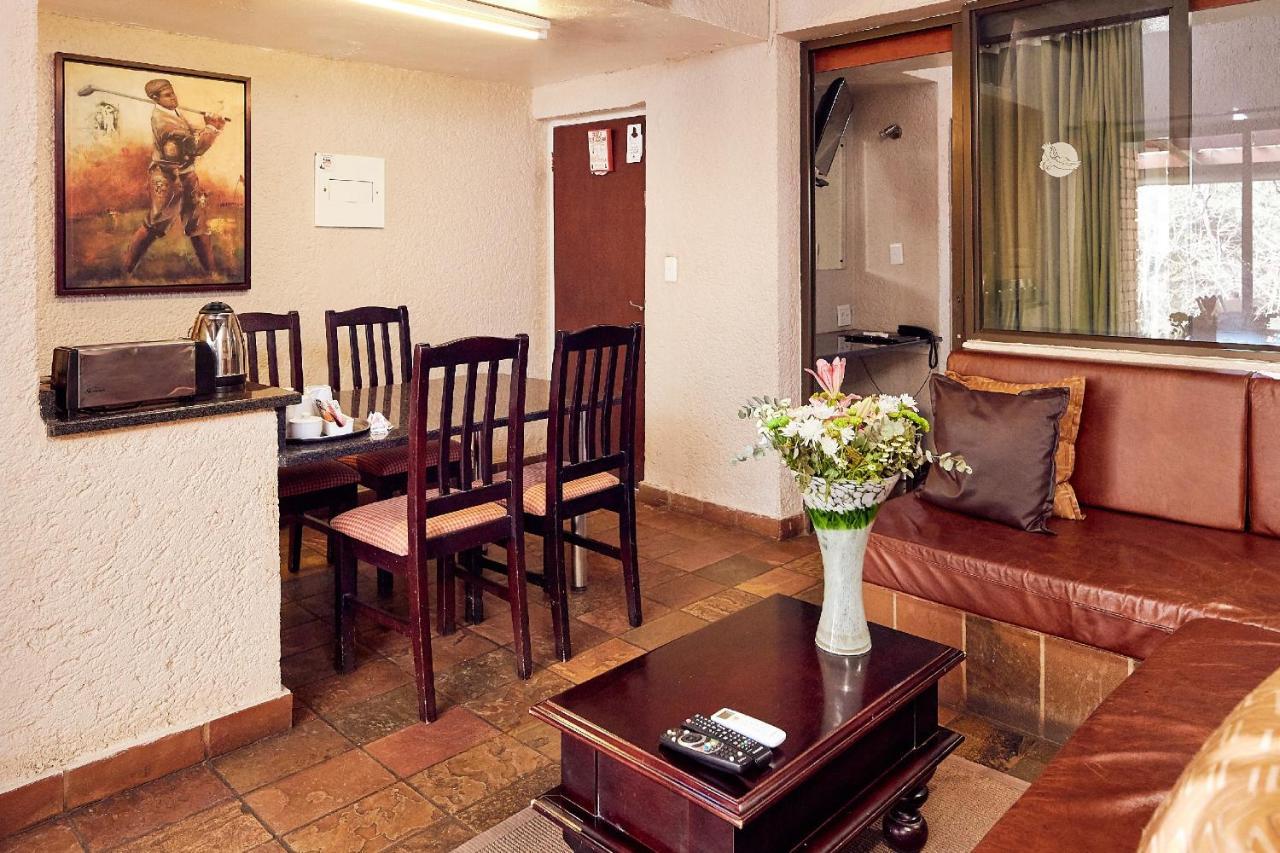 Hotel First Group Magalies Park Hartbeespoort Exterior foto